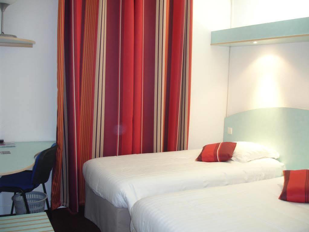Agape Hotel Bessines Buitenkant foto