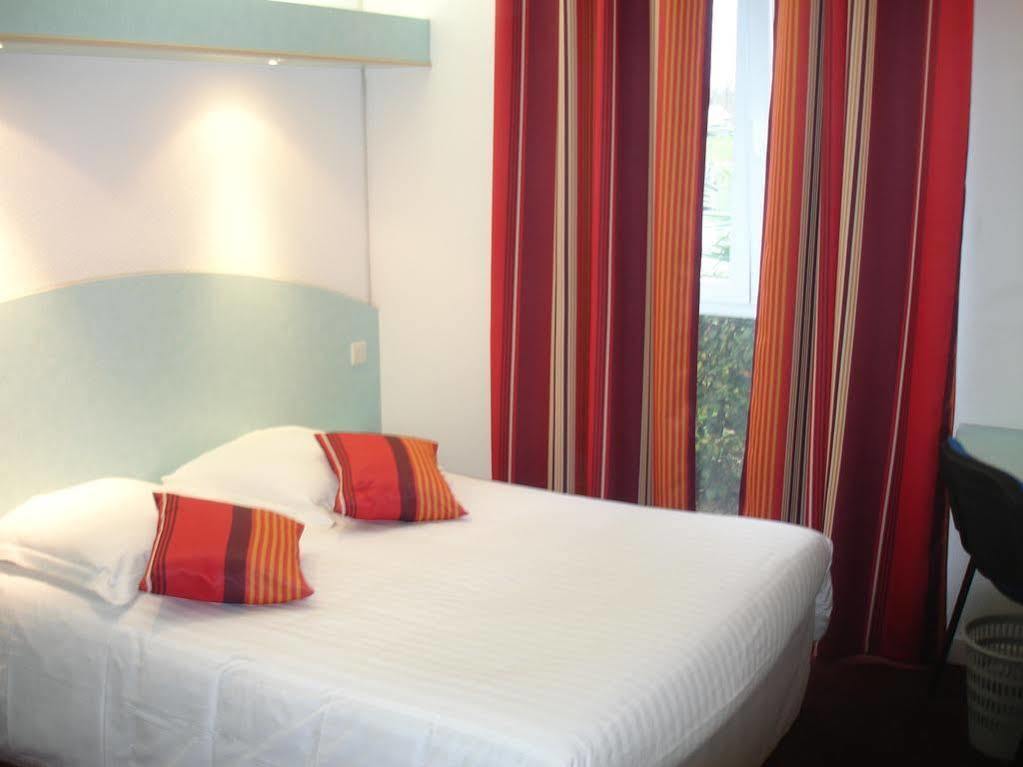 Agape Hotel Bessines Buitenkant foto