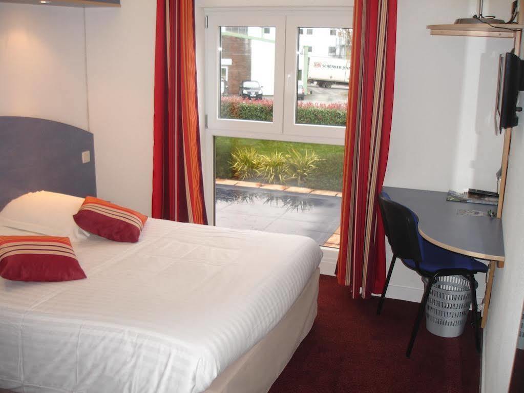 Agape Hotel Bessines Buitenkant foto