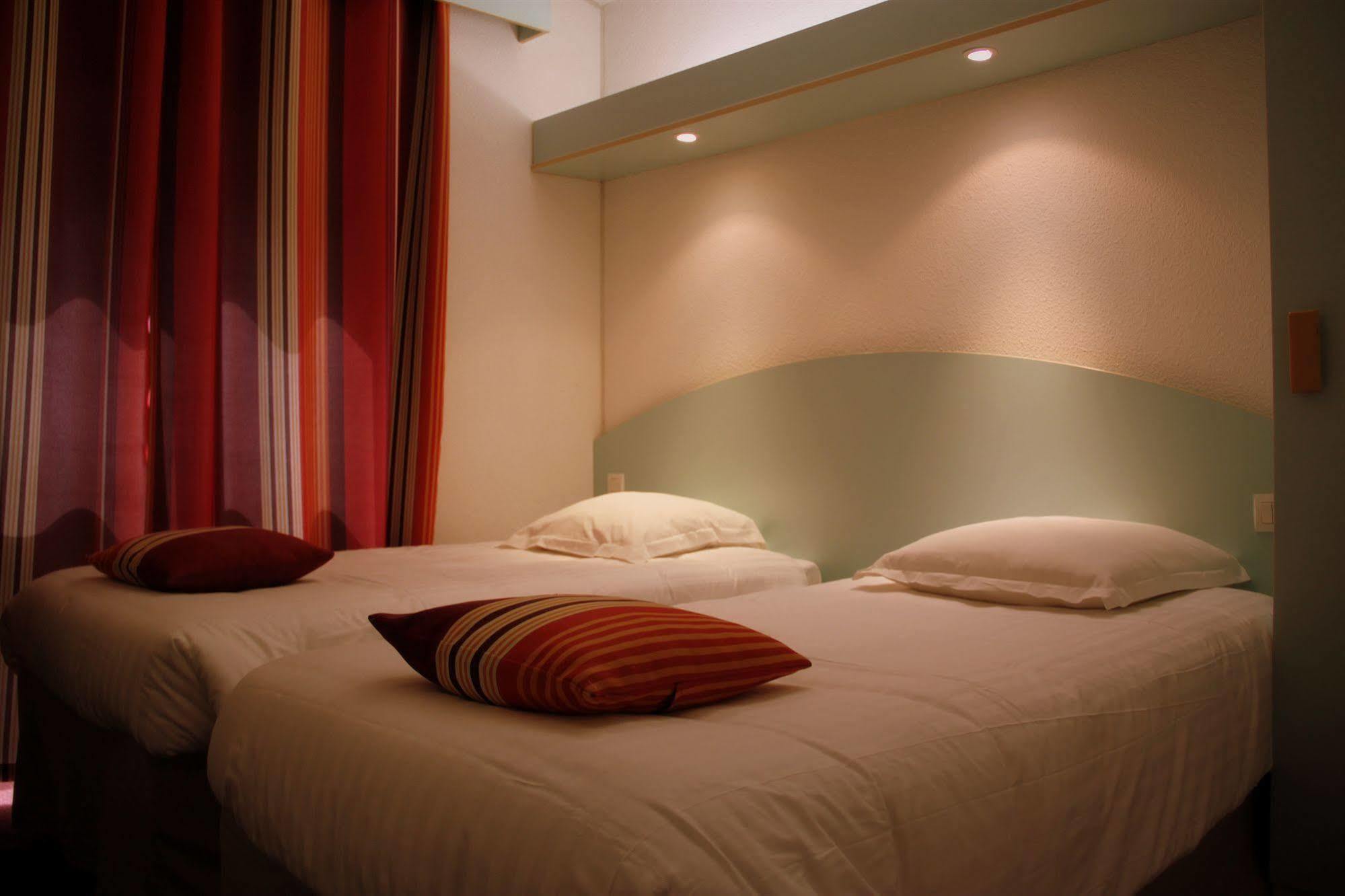 Agape Hotel Bessines Buitenkant foto