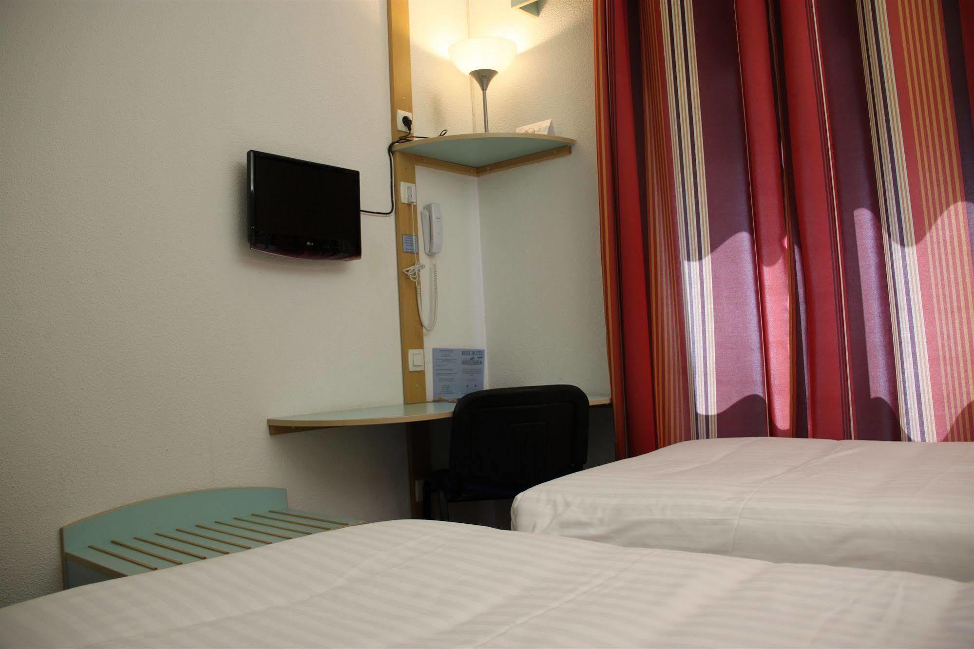 Agape Hotel Bessines Buitenkant foto